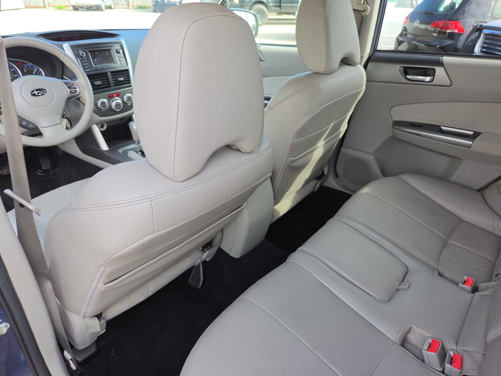 Photo 27 of this SUBARU FORESTER