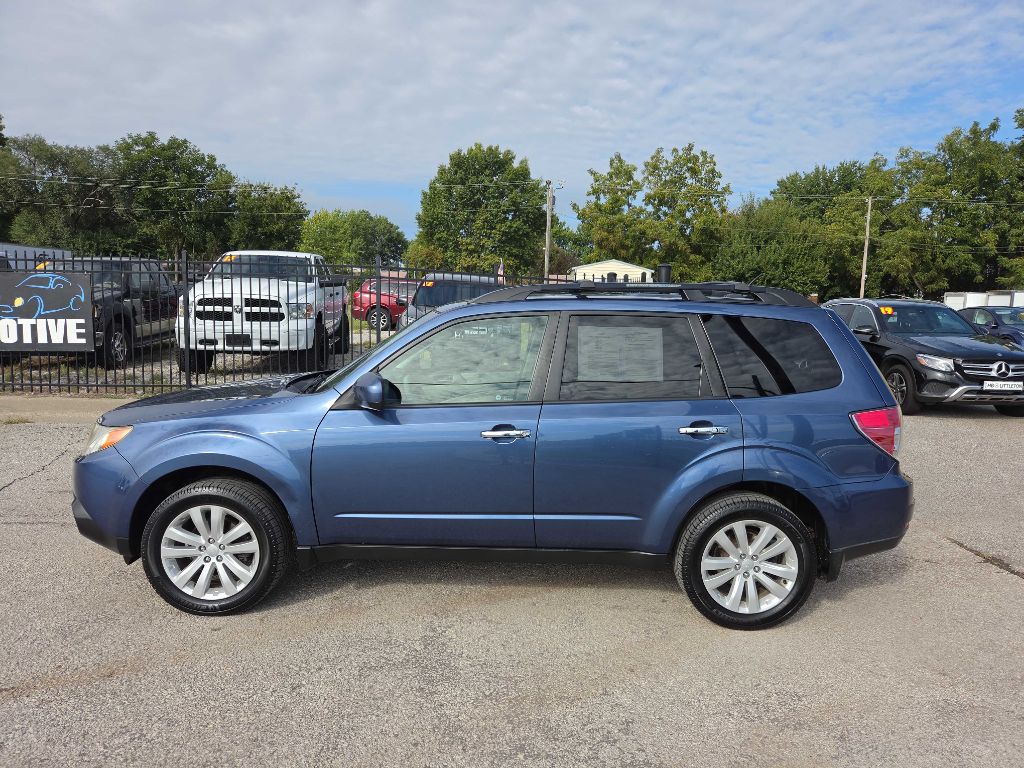 Photo 2 of this SUBARU FORESTER