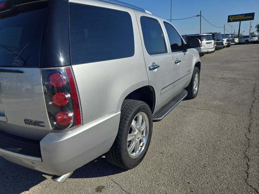 Photo 5 of this GMC YUKON
