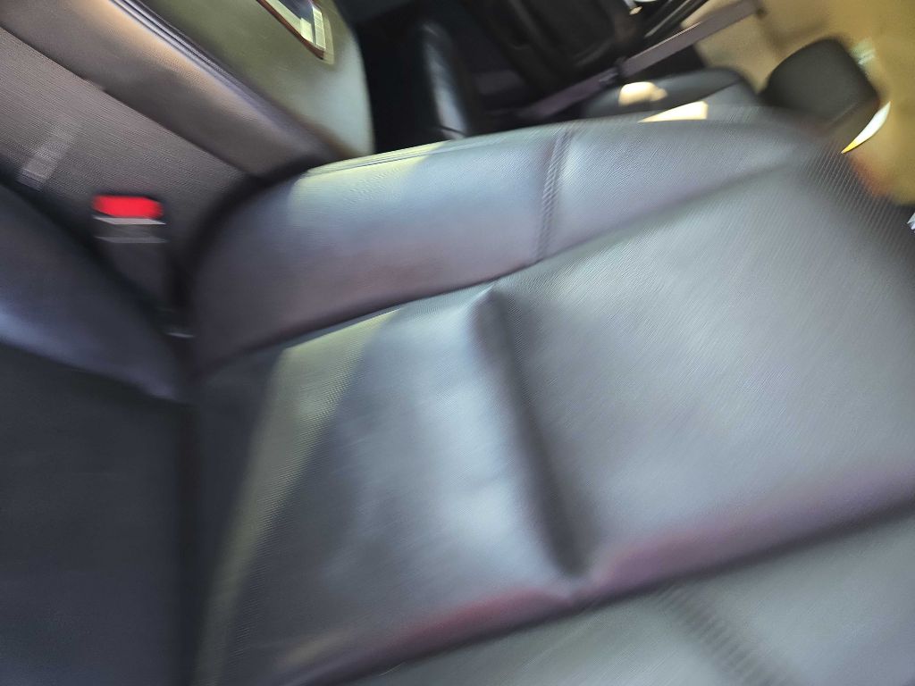 Photo 12 of this GMC YUKON