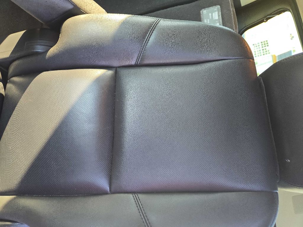Photo 17 of this GMC YUKON
