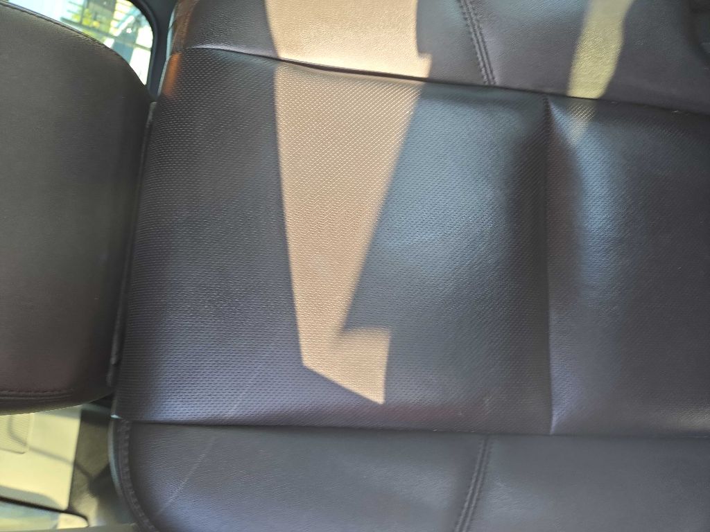 Photo 19 of this GMC YUKON