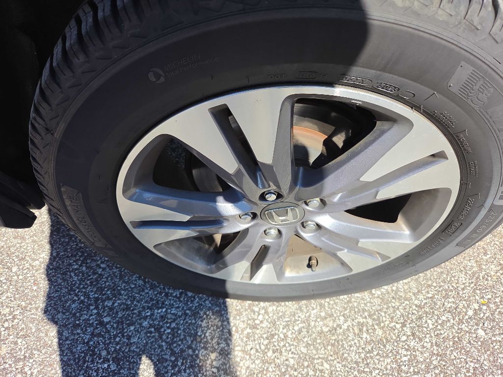 Photo 38 of this HONDA CROSSTOUR