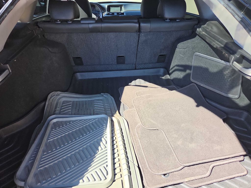 Photo 31 of this HONDA CROSSTOUR