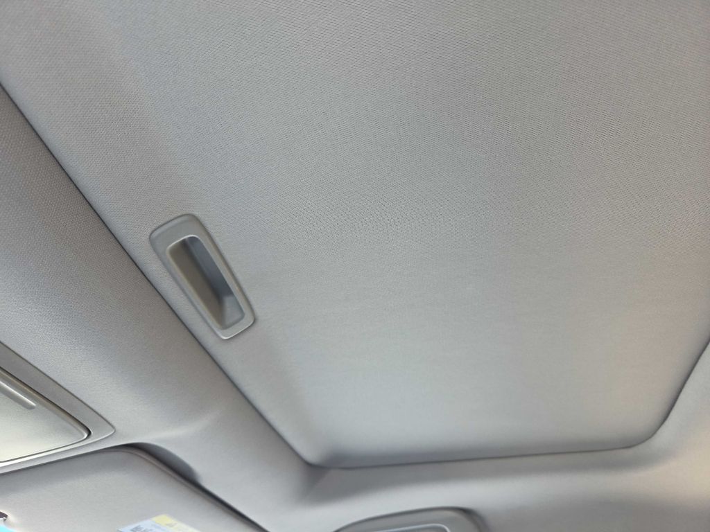 Photo 25 of this HONDA CROSSTOUR