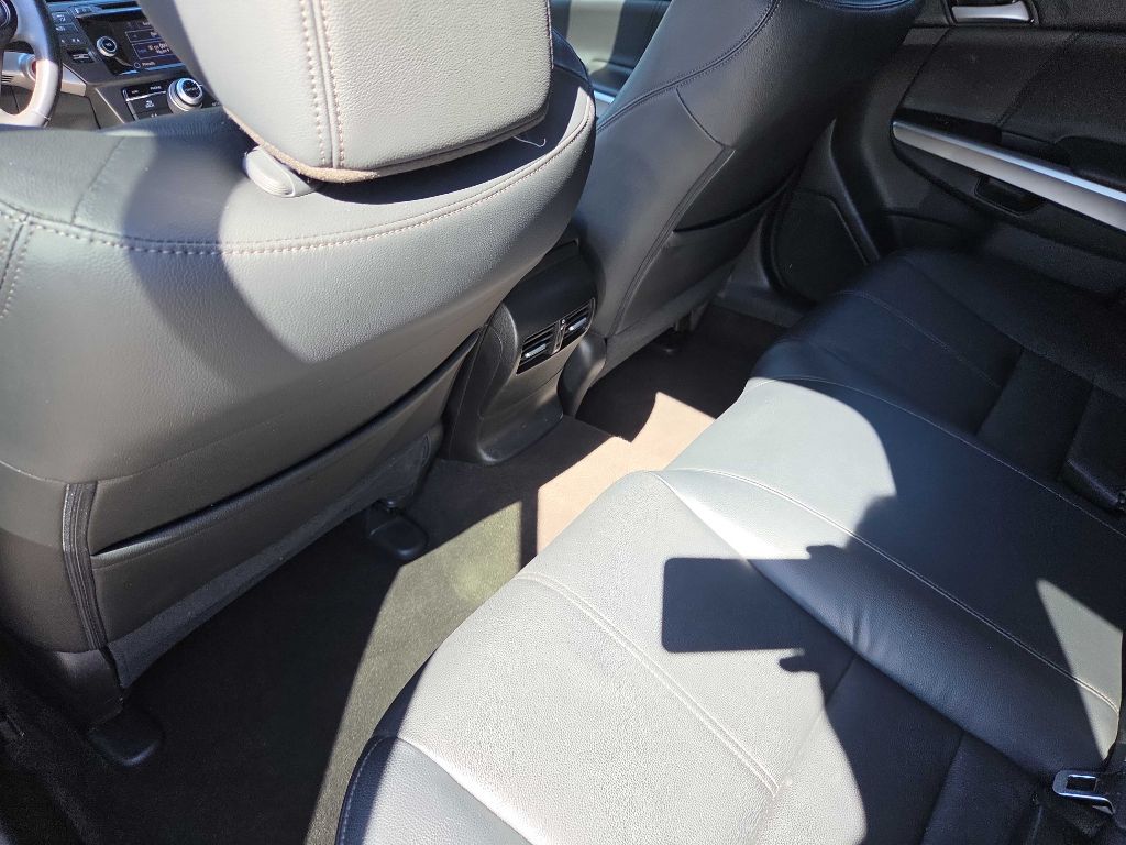 Photo 29 of this HONDA CROSSTOUR