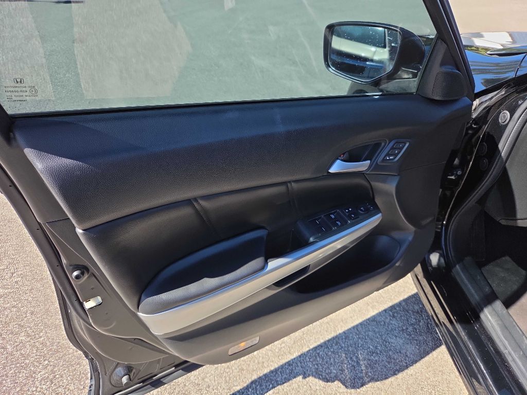 Photo 9 of this HONDA CROSSTOUR