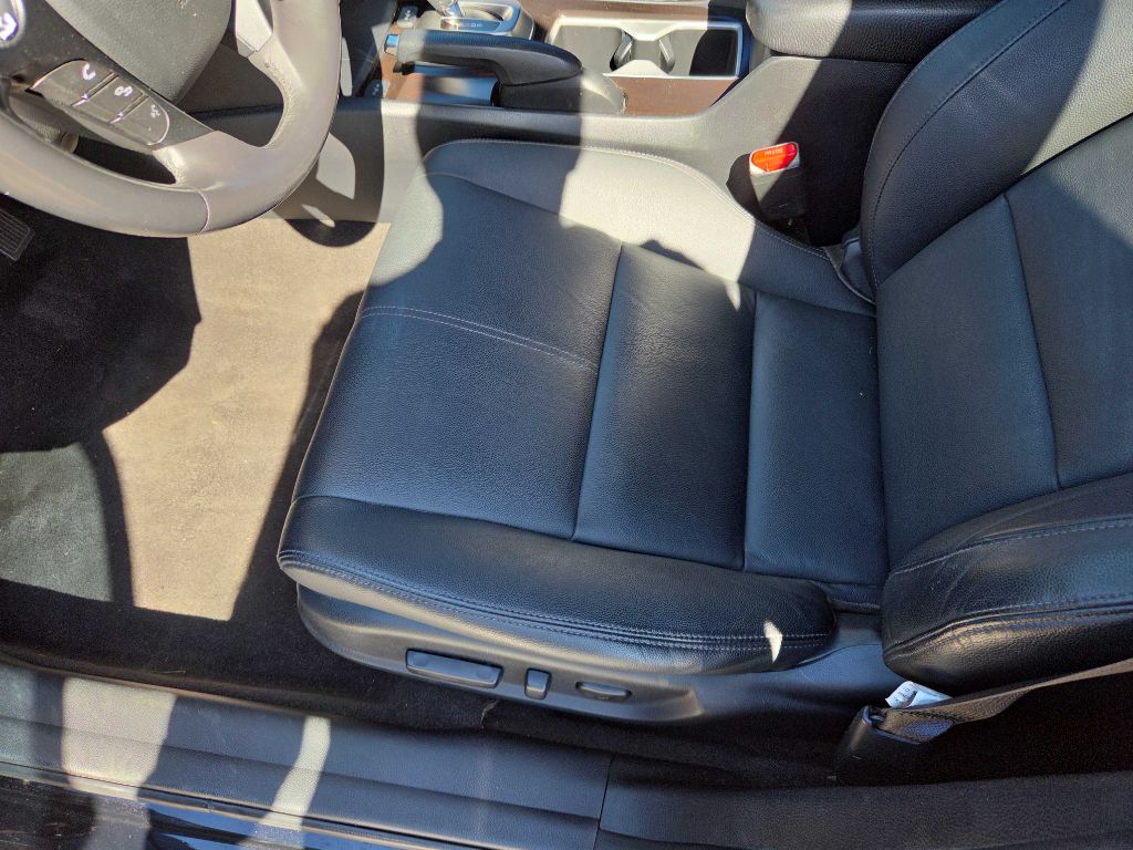 Photo 11 of this HONDA CROSSTOUR