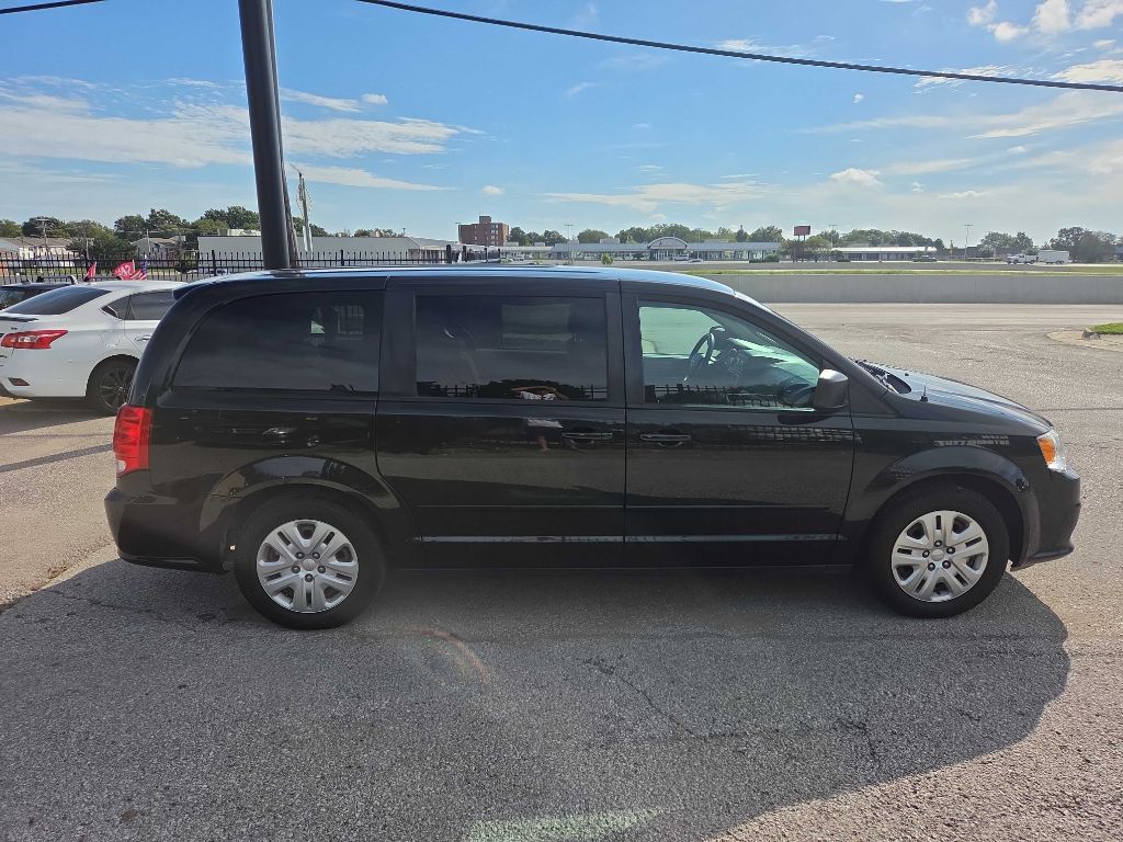 Photo 6 of this DODGE GRAND CARAVAN
