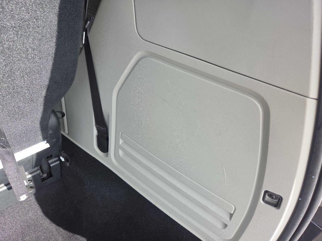 Photo 31 of this DODGE GRAND CARAVAN