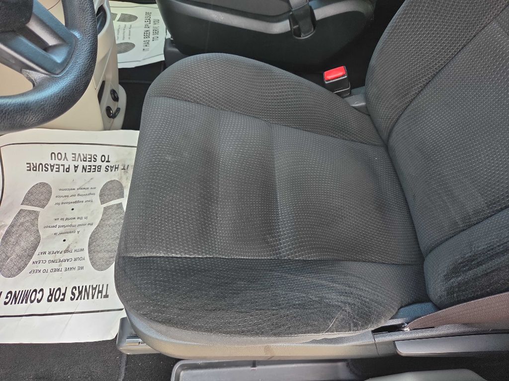 Photo 11 of this DODGE GRAND CARAVAN