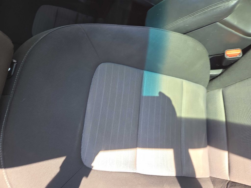 Photo 25 of this KIA FORTE5