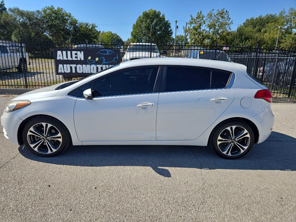 Photo 2 of this KIA FORTE5