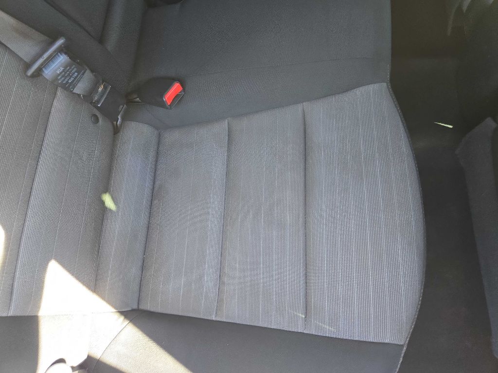 Photo 16 of this KIA FORTE5