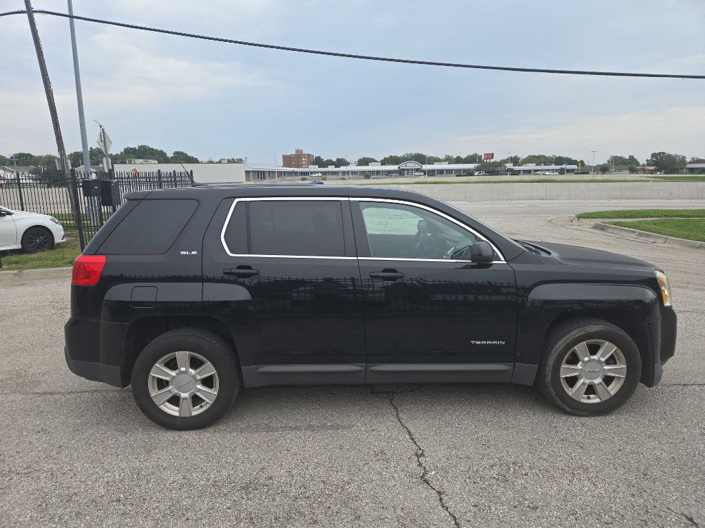 Photo 5 of this GMC TERRAIN