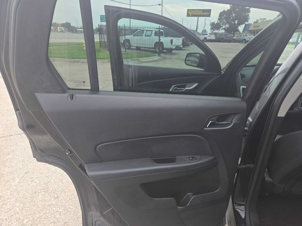 Photo 11 of this GMC TERRAIN