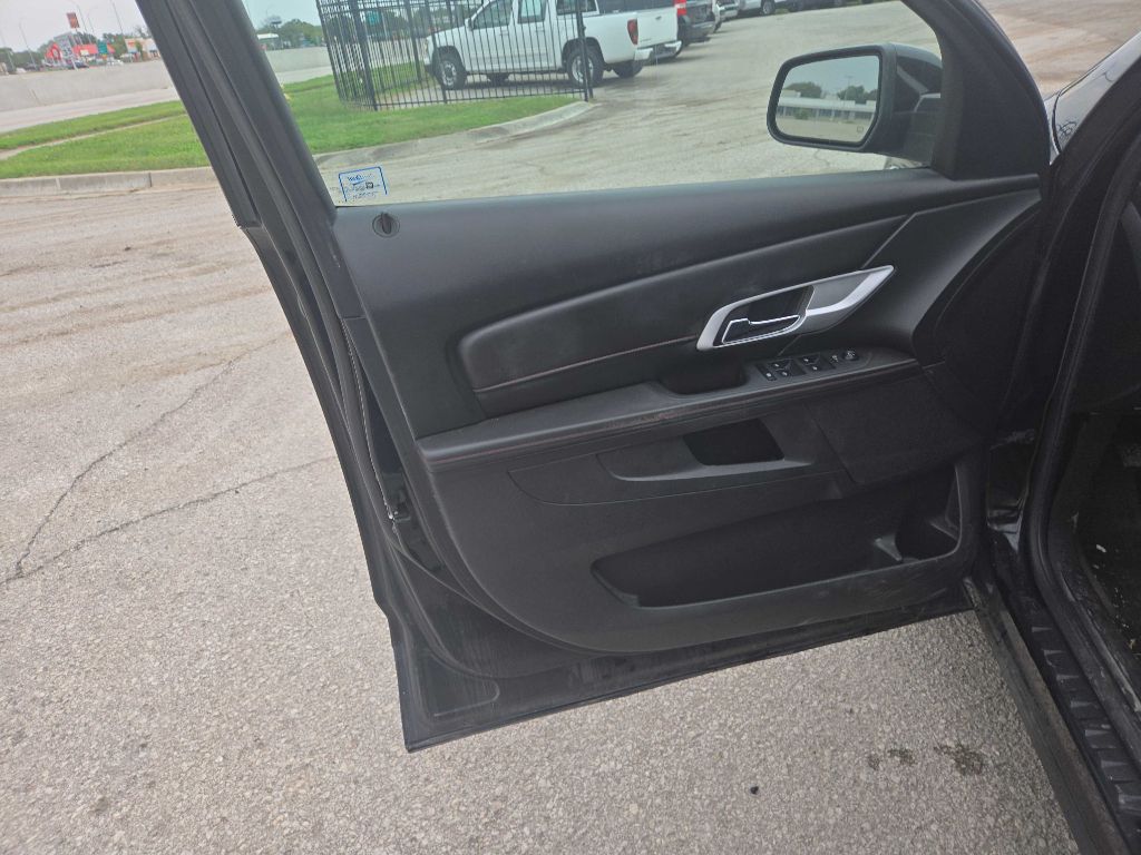 Photo 8 of this GMC TERRAIN