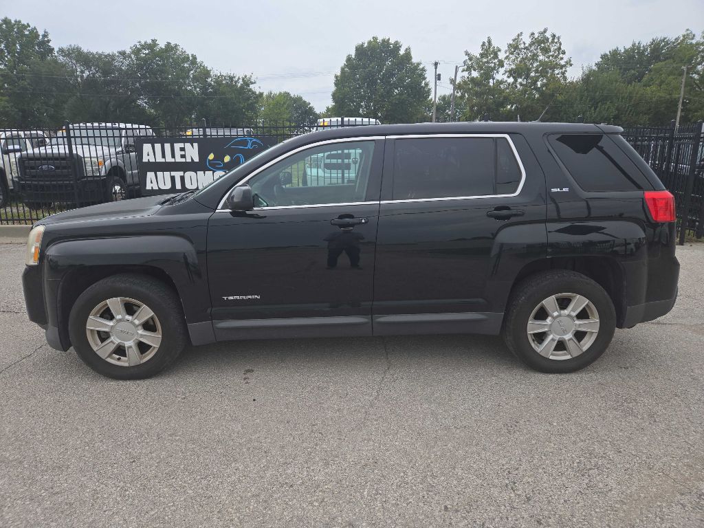 Photo 2 of this GMC TERRAIN