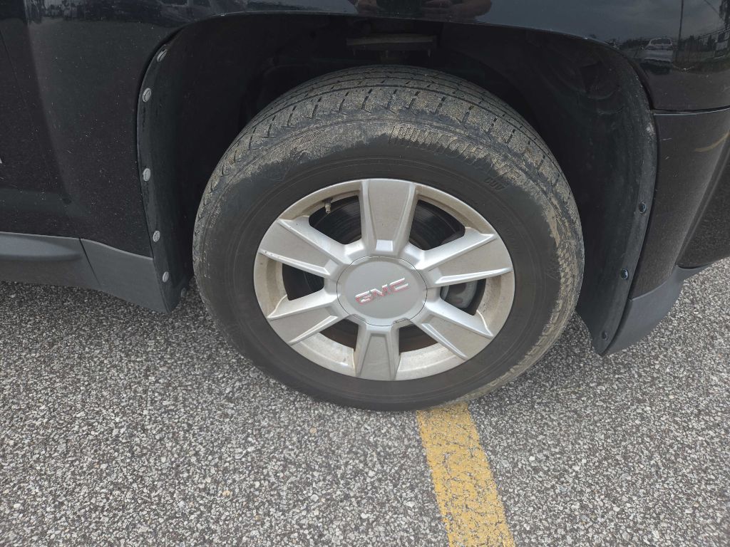 Photo 29 of this GMC TERRAIN