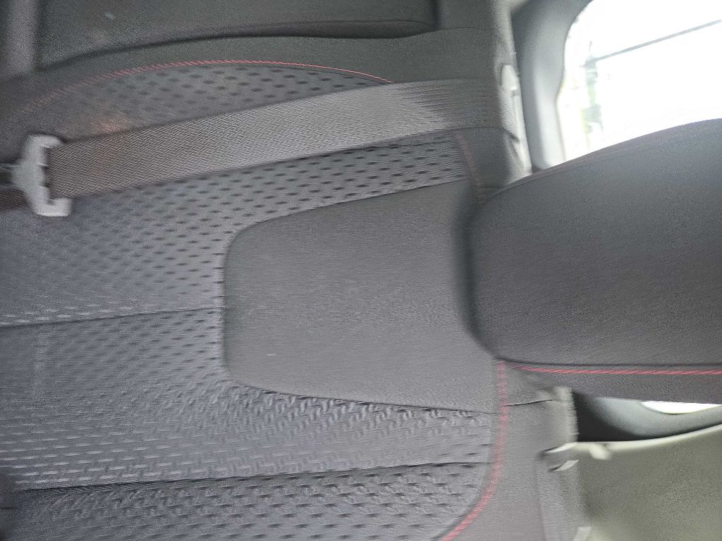 Photo 21 of this GMC TERRAIN
