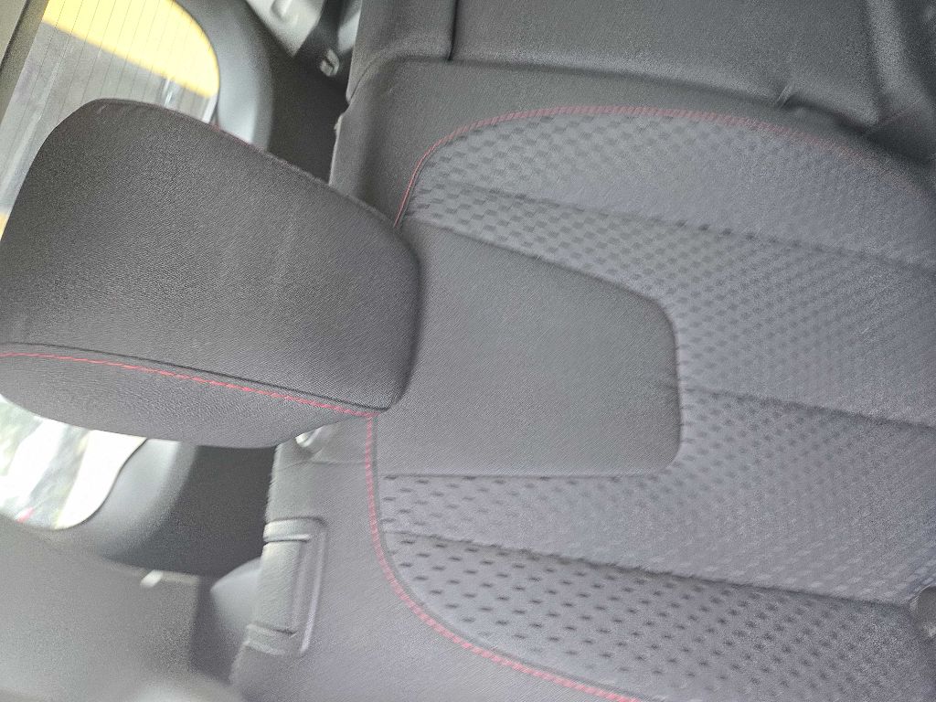 Photo 24 of this GMC TERRAIN
