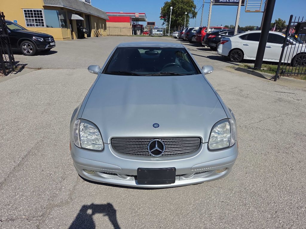 Photo 8 of this MERCEDES-BENZ SLK