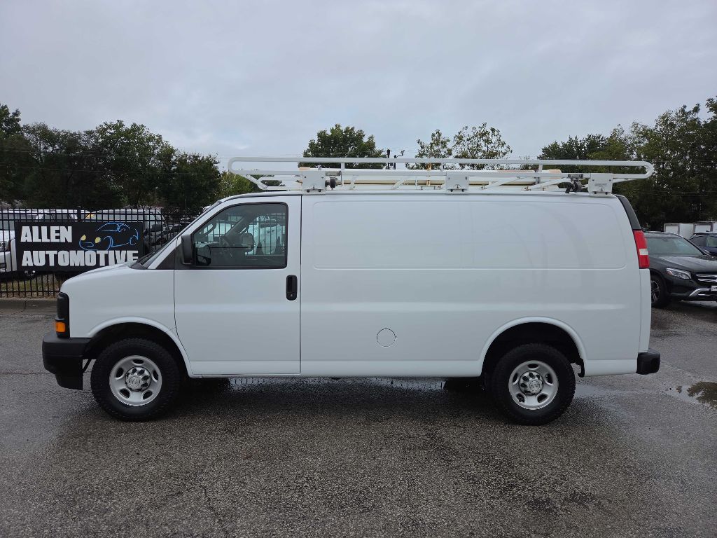 Photo 2 of this CHEVROLET EXPRESS