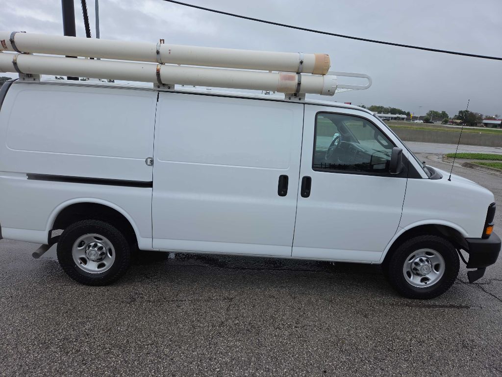 Photo 6 of this CHEVROLET EXPRESS