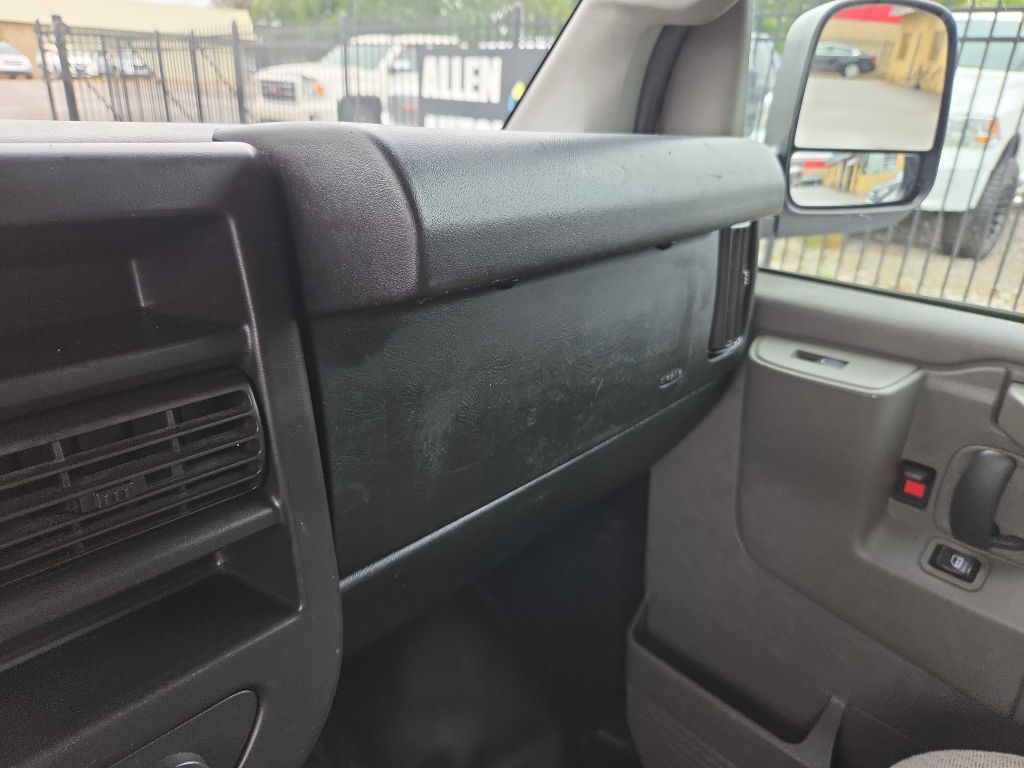 Photo 20 of this CHEVROLET EXPRESS