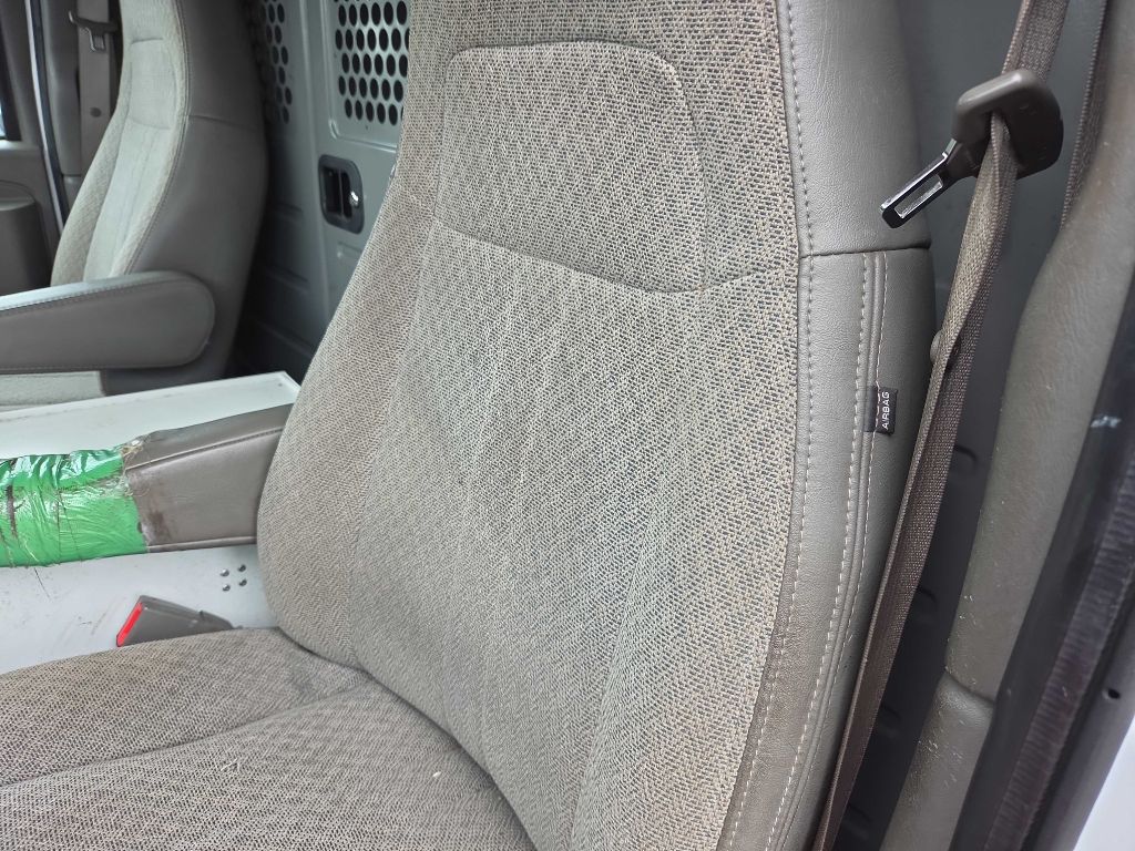 Photo 12 of this CHEVROLET EXPRESS