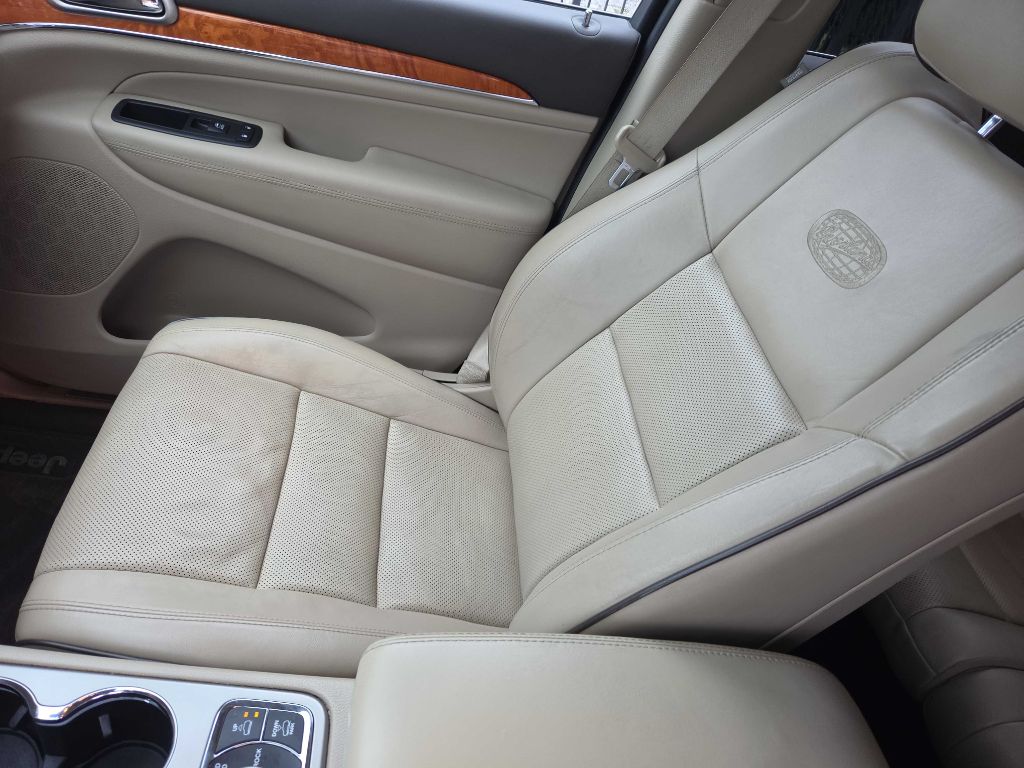 Photo 15 of this JEEP GRAND CHEROKEE