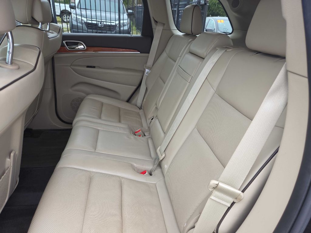 Photo 29 of this JEEP GRAND CHEROKEE