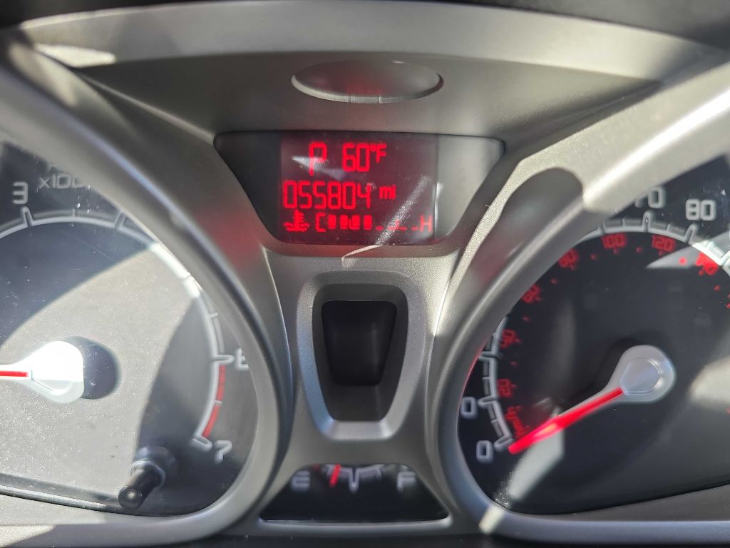 Photo 13 of this FORD FIESTA