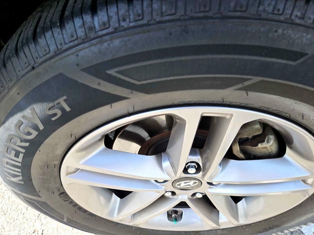 Photo 8 of this HYUNDAI SANTA FE SPORT