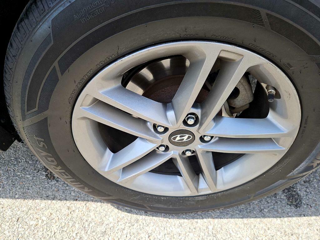 Photo 12 of this HYUNDAI SANTA FE SPORT