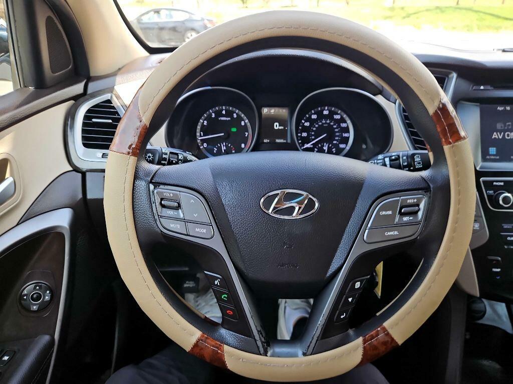 Photo 22 of this HYUNDAI SANTA FE SPORT