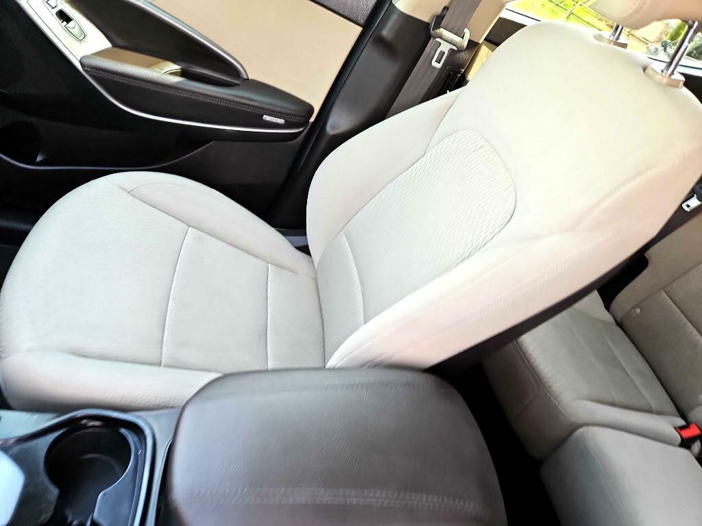 Photo 23 of this HYUNDAI SANTA FE SPORT
