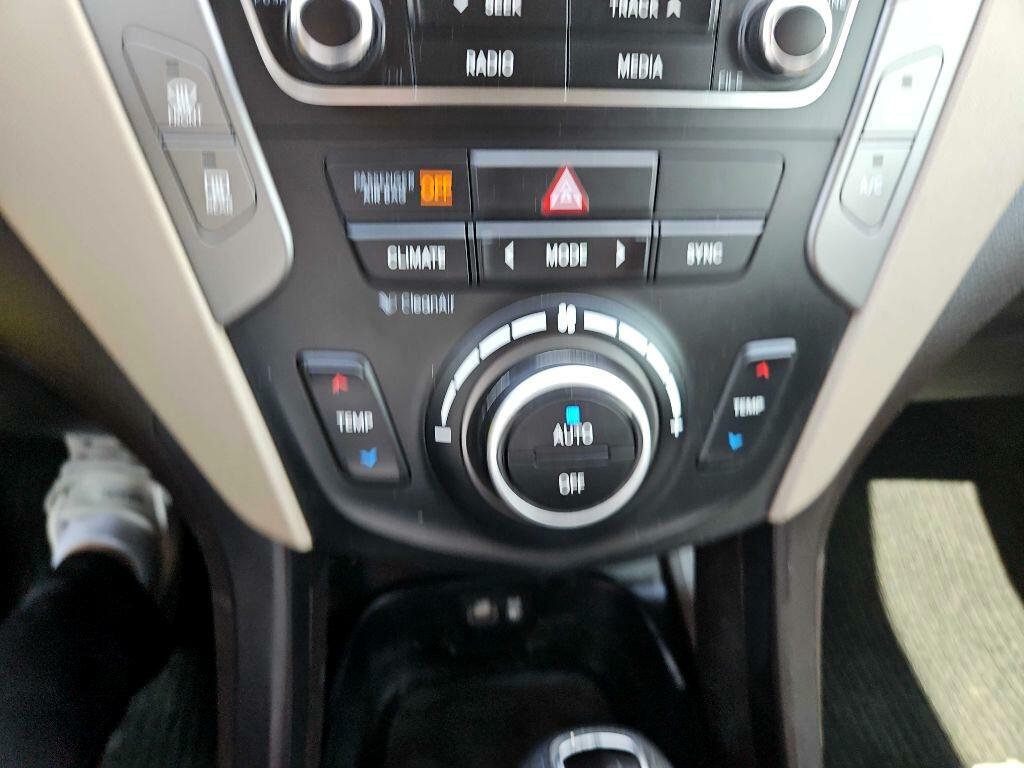 Photo 26 of this HYUNDAI SANTA FE SPORT