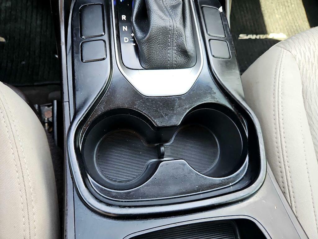 Photo 29 of this HYUNDAI SANTA FE SPORT