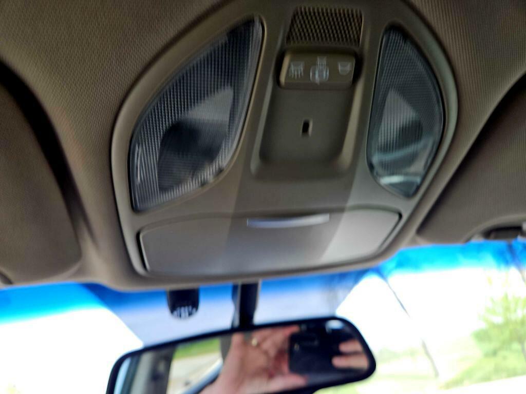 Photo 33 of this HYUNDAI SANTA FE SPORT