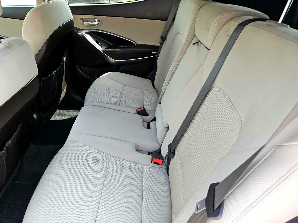 Photo 35 of this HYUNDAI SANTA FE SPORT