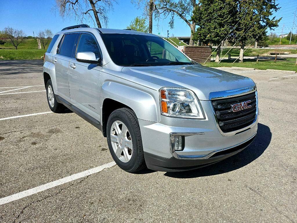 Photo 3 of this GMC TERRAIN