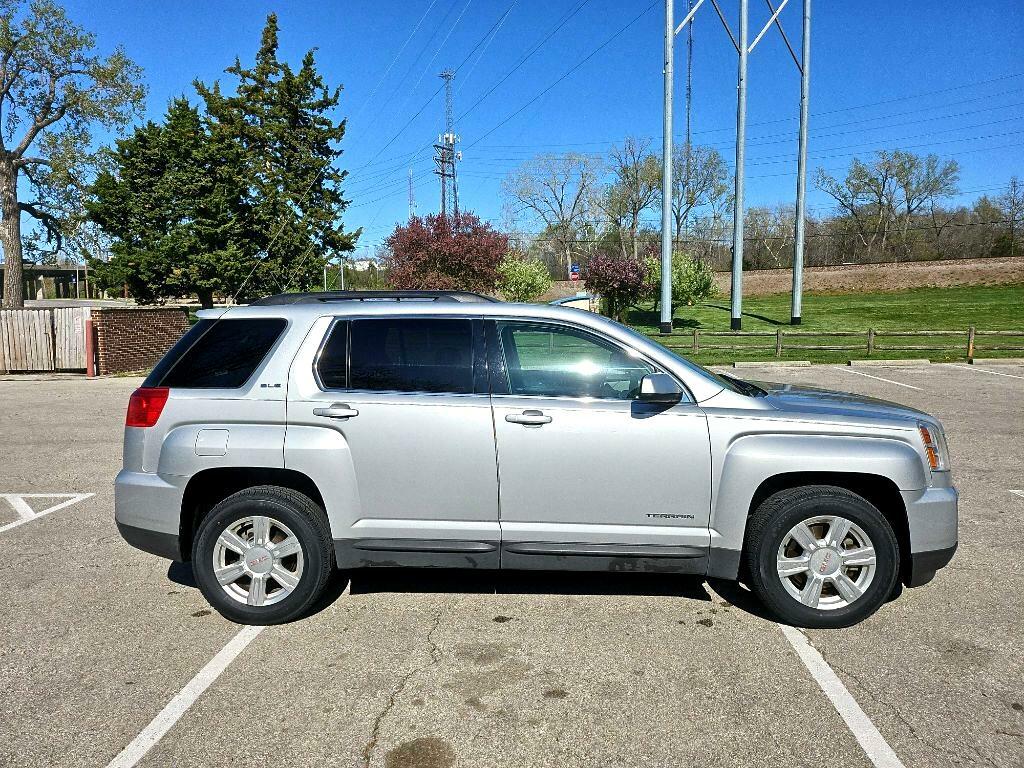 Photo 4 of this GMC TERRAIN