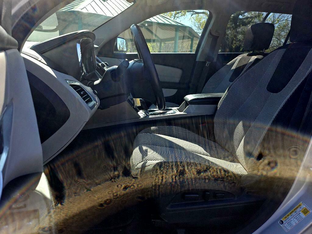 Photo 11 of this GMC TERRAIN
