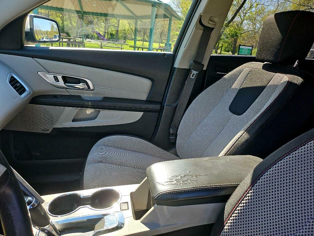 Photo 12 of this GMC TERRAIN