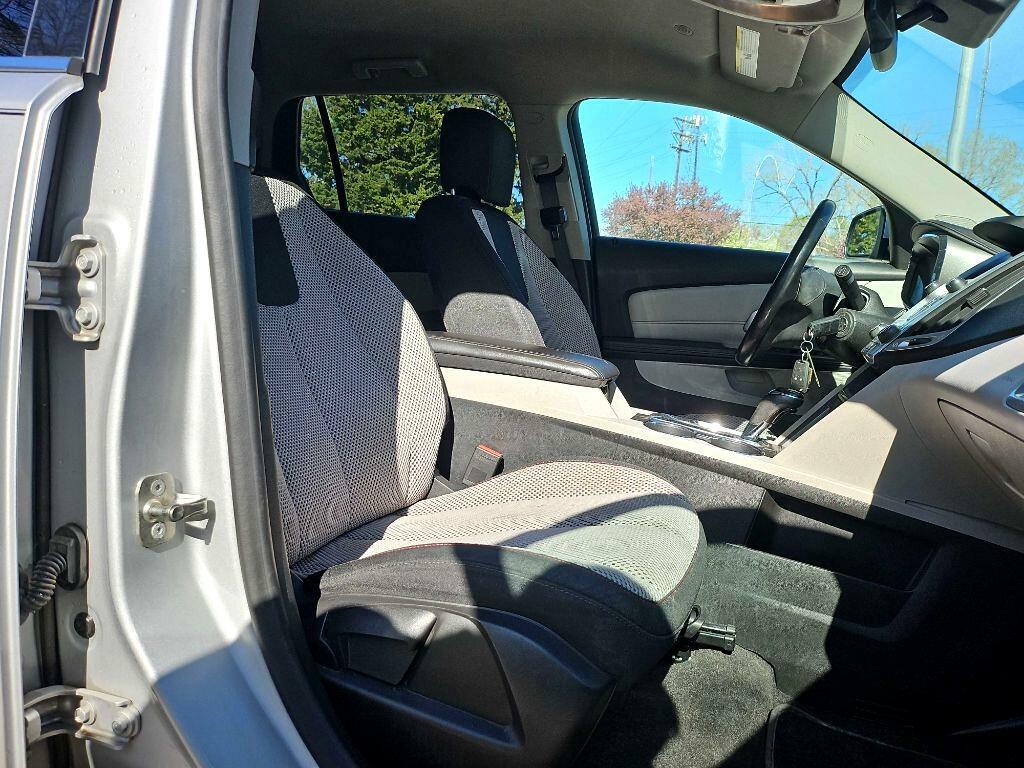 Photo 19 of this GMC TERRAIN