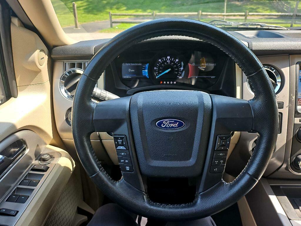 Photo 14 of this FORD EXPEDITION