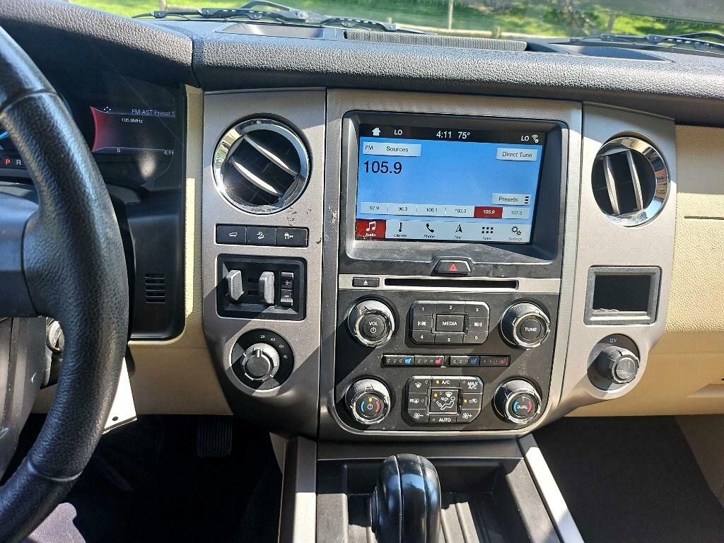 Photo 15 of this FORD EXPEDITION