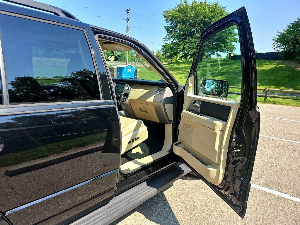 Photo 20 of this FORD EXPEDITION