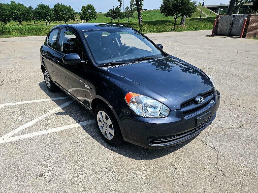 Photo 3 of this HYUNDAI ACCENT